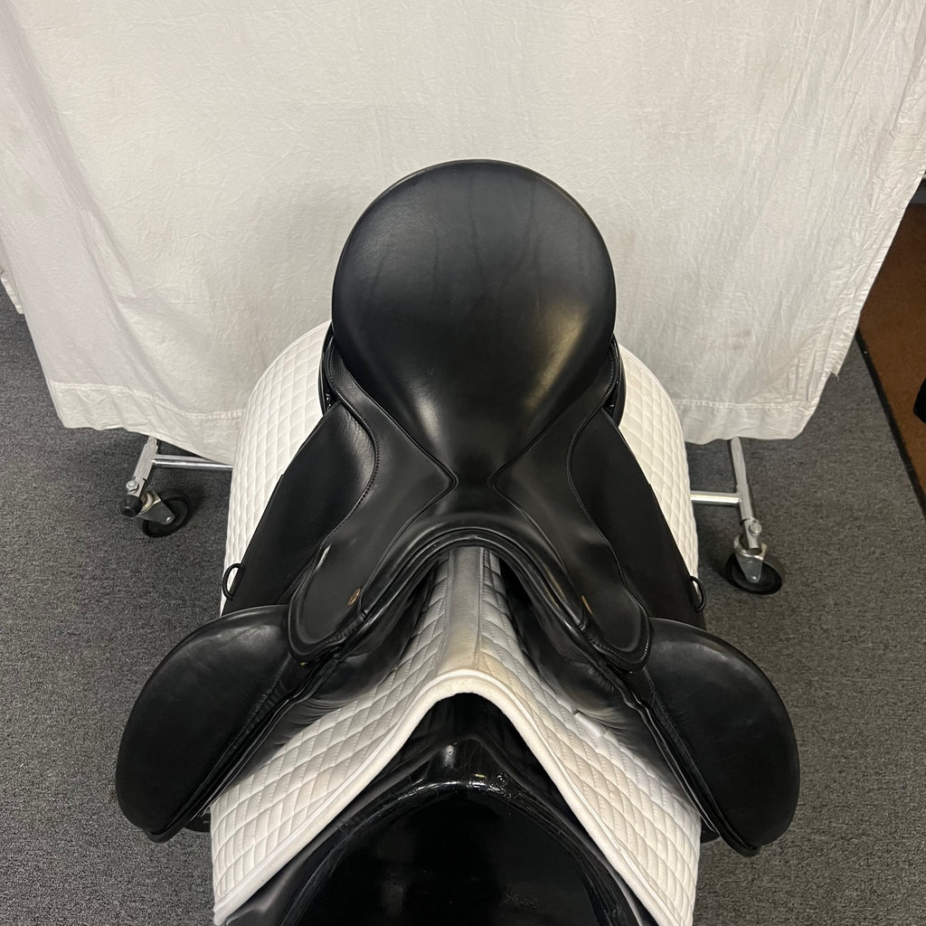 Used Fichtbauer 17.5" Monoflap Dressage Saddle
