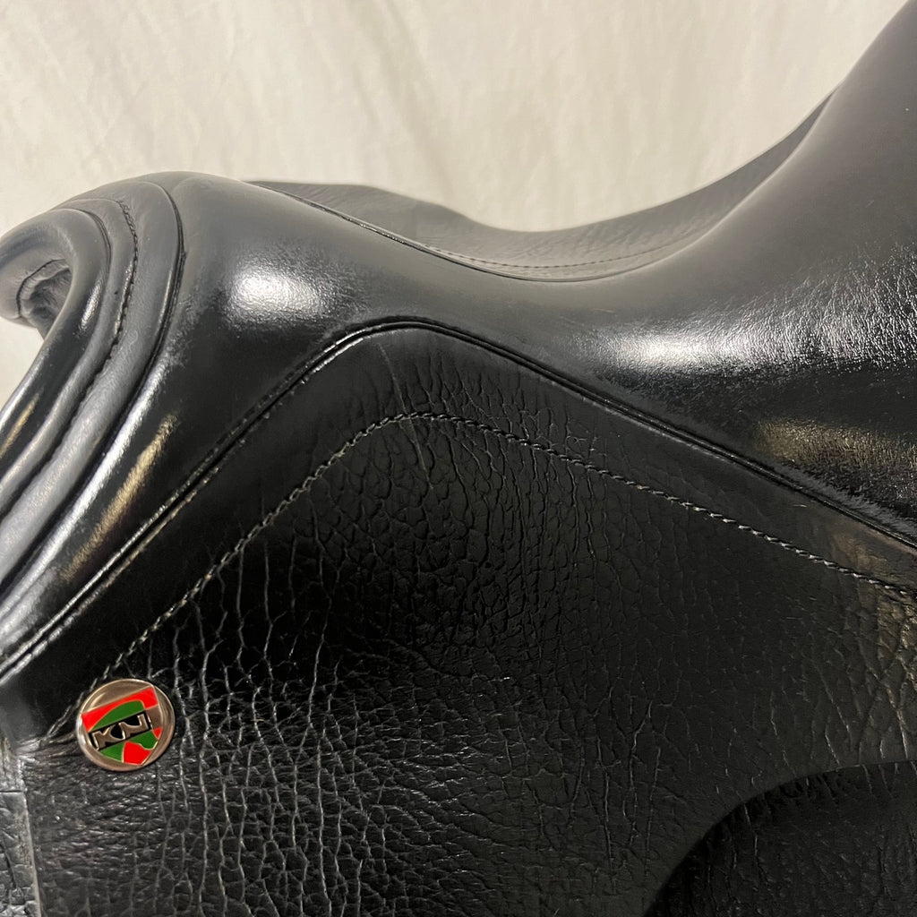 HOLD:  Used Karl Niedersuss Olympik 17" Dressage Saddle