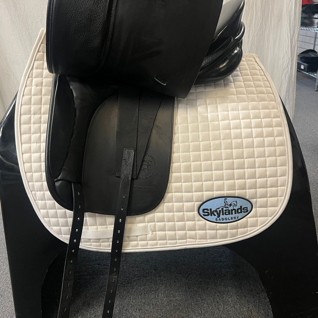 HOLD:  Used Karl Niedersuss Olympik 17" Dressage Saddle