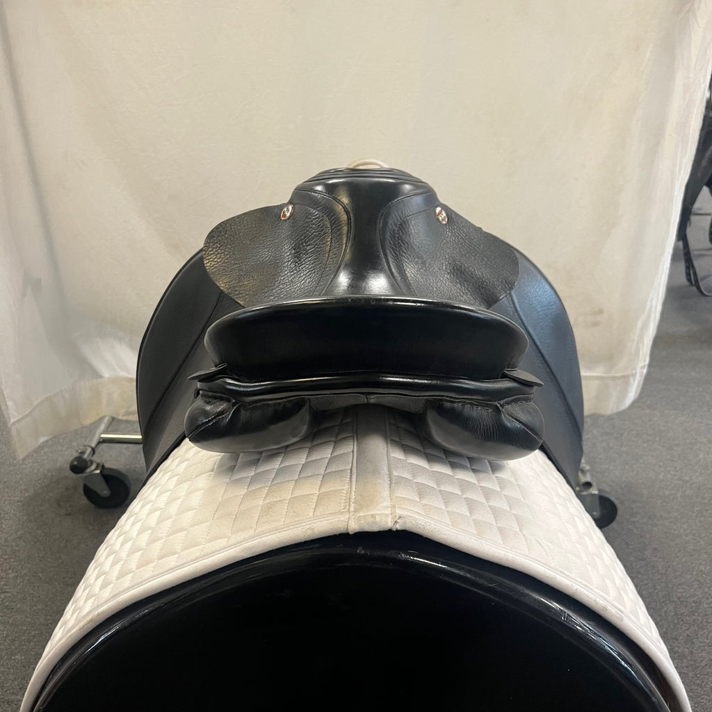 HOLD:  Used Karl Niedersuss Olympik 17" Dressage Saddle