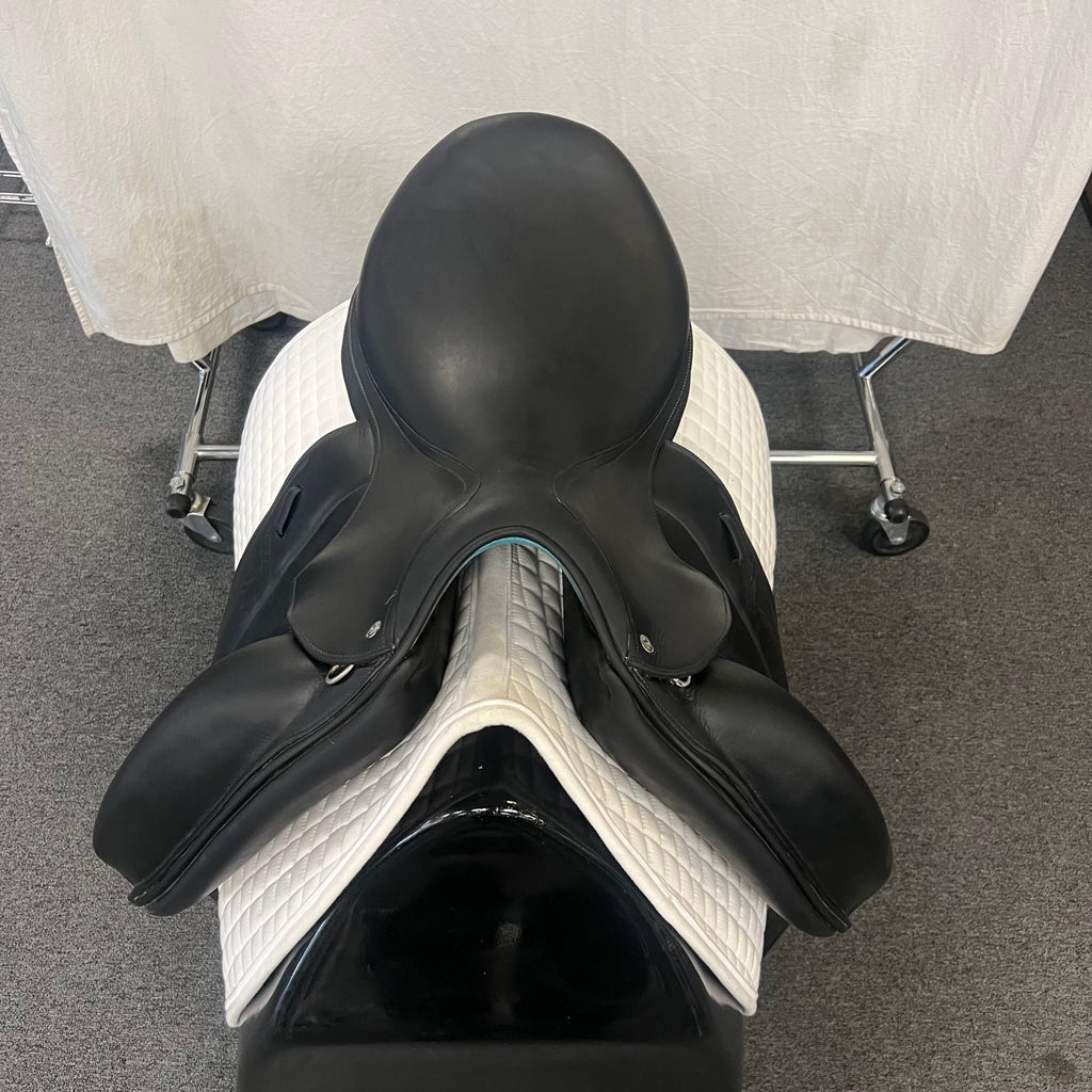 Used Voltaire Adelaide 18.5" Monoflap Dressage Saddle